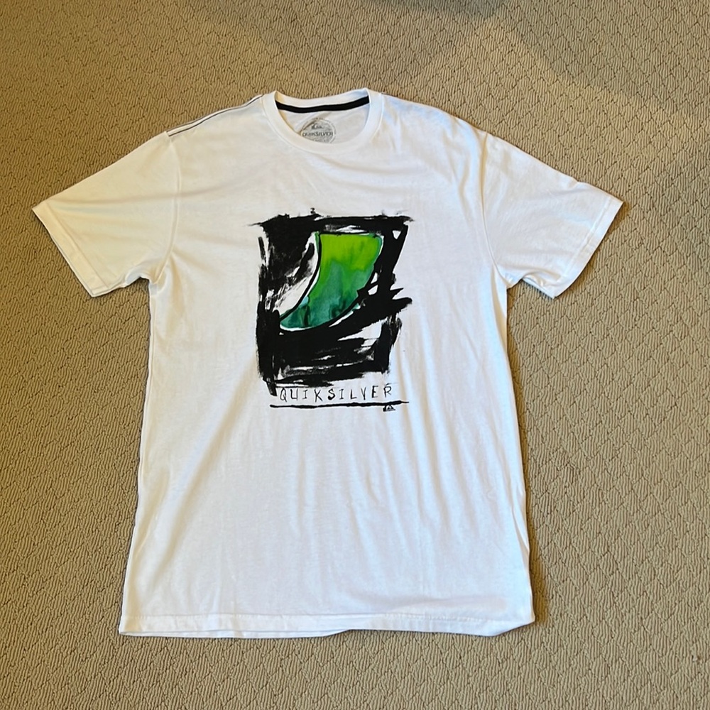 Quiksilver Mens T-shirt XL Never Worn
